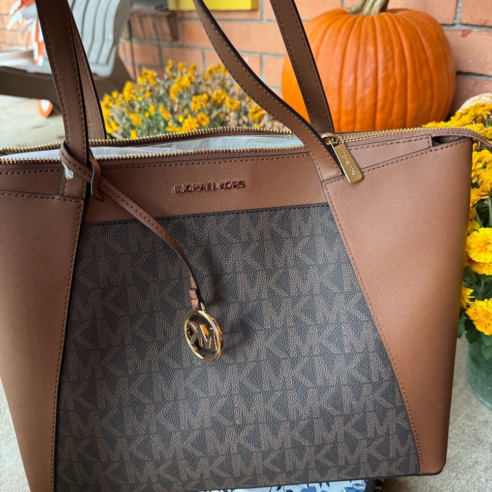 New With Tags Brown Leather Michael Kors Maddie Tote